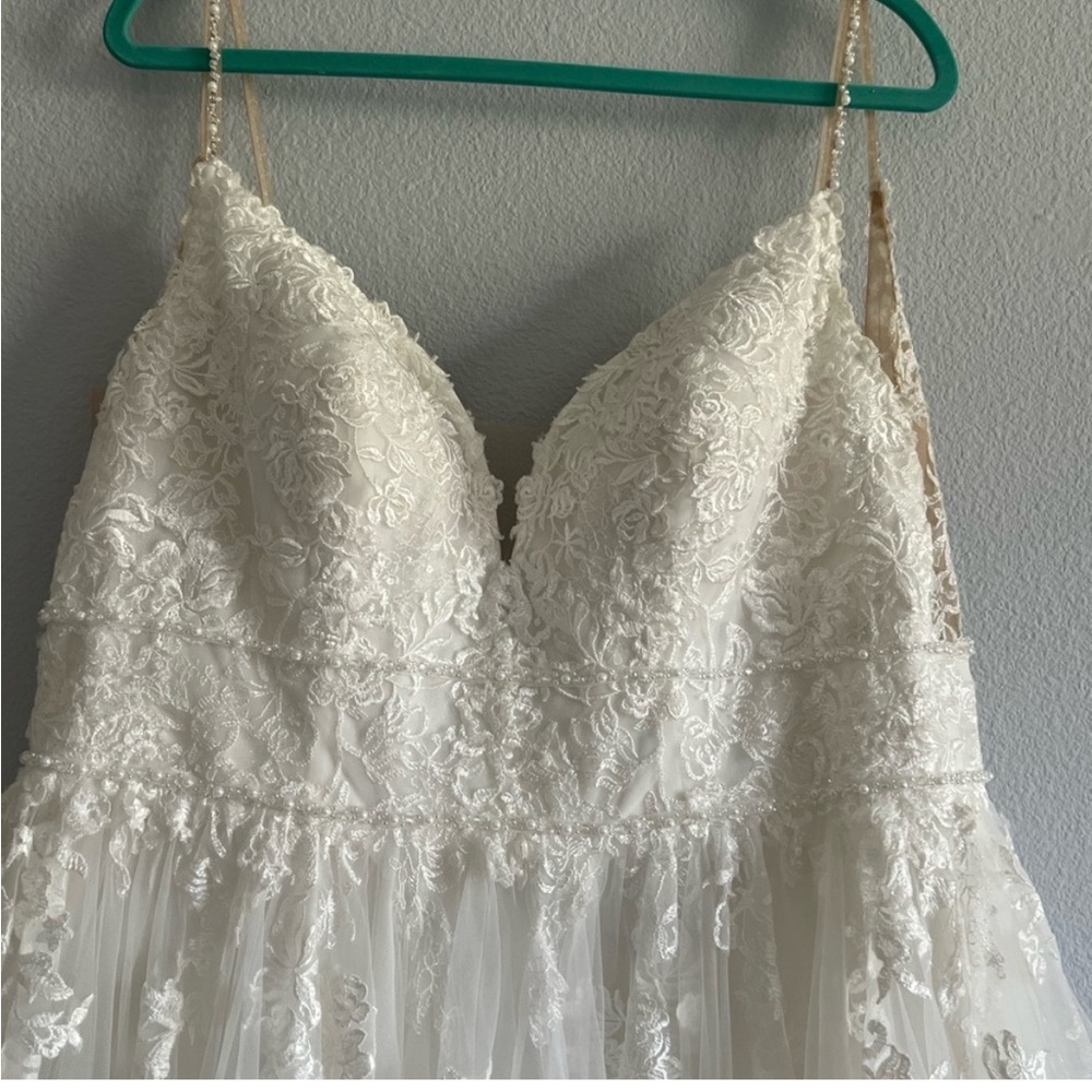 Stella York 6918 Princess Ballgown Wedding Dress - Picture 7 of 16